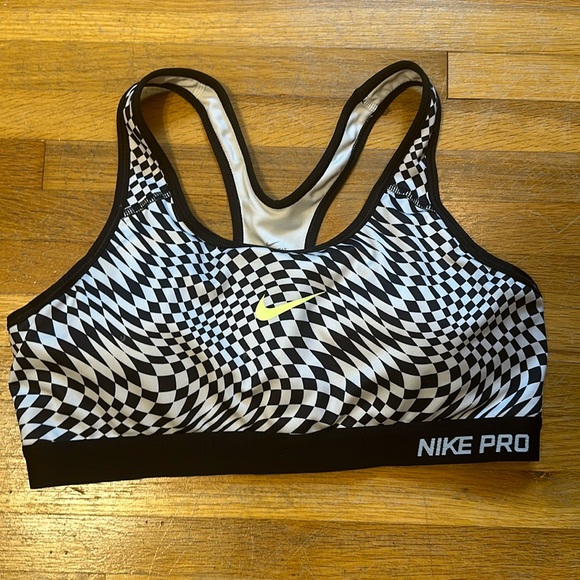 Nike Other - *last chance!!* Nike | Women’s Nike Pro padded sports bra
